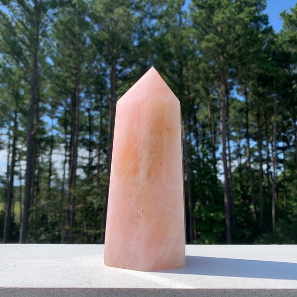 3Lb Rose Quartz Tower - Picture 7 of 8